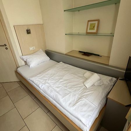Hotel Pfaelzer Hof Enkenbach-Alsenborn Extérieur photo